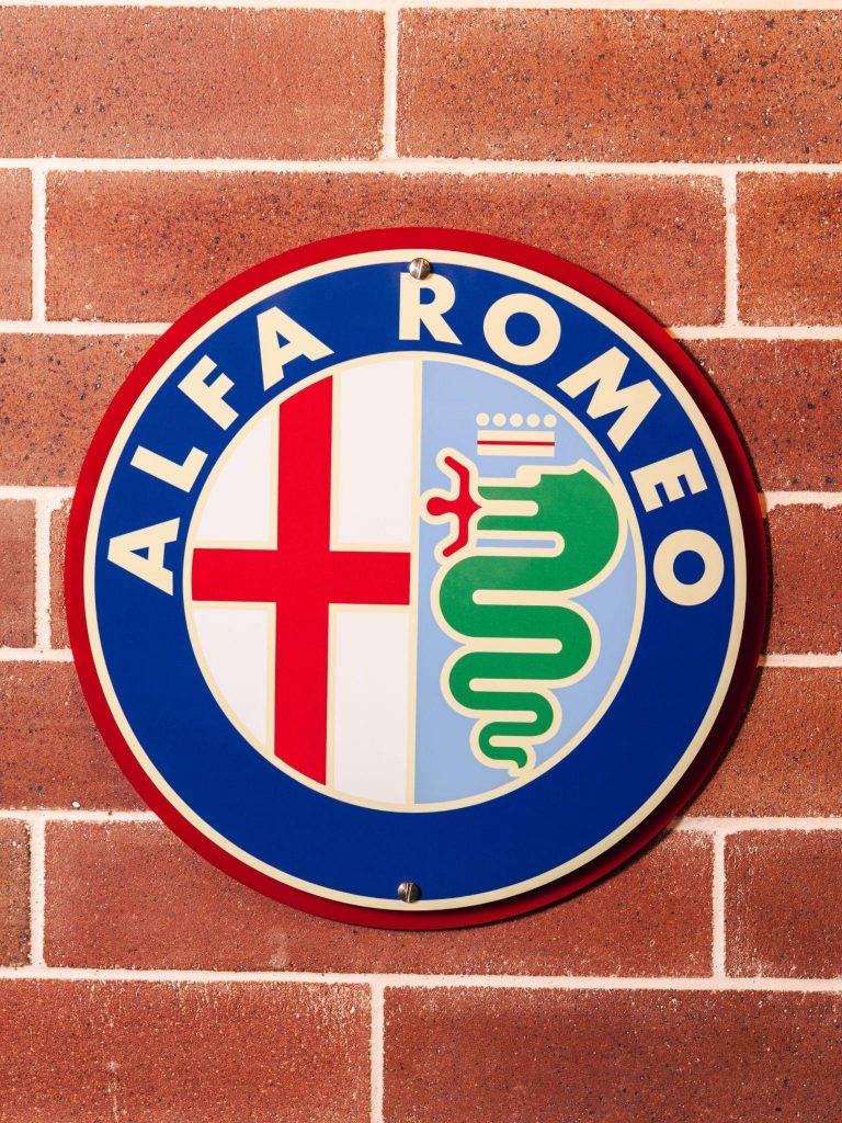 Alfa Romeo Logo Metal and Acrylic Sign Round – ZS Classics